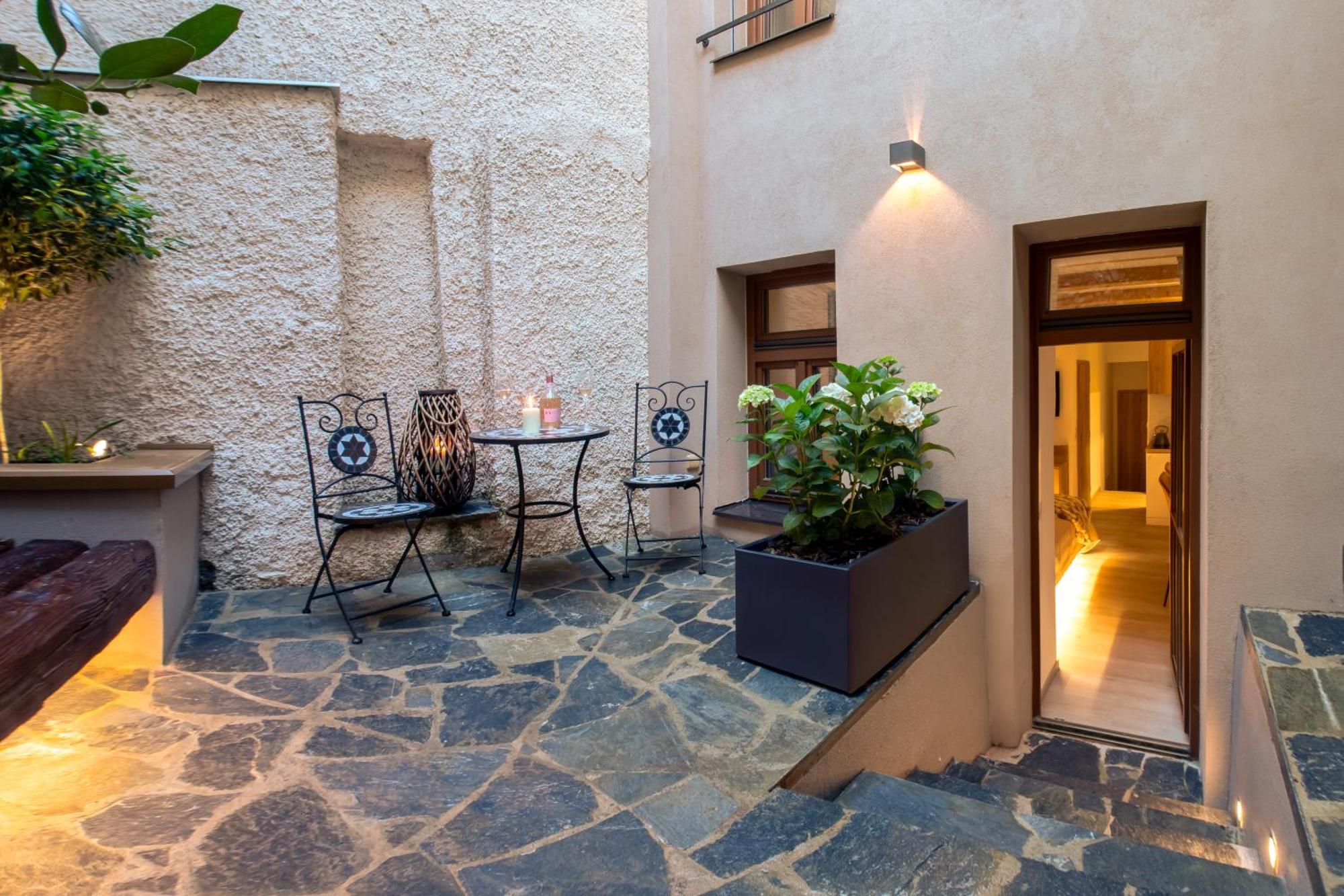 White Wolf Boutique Apartments Olomouc Exterior foto